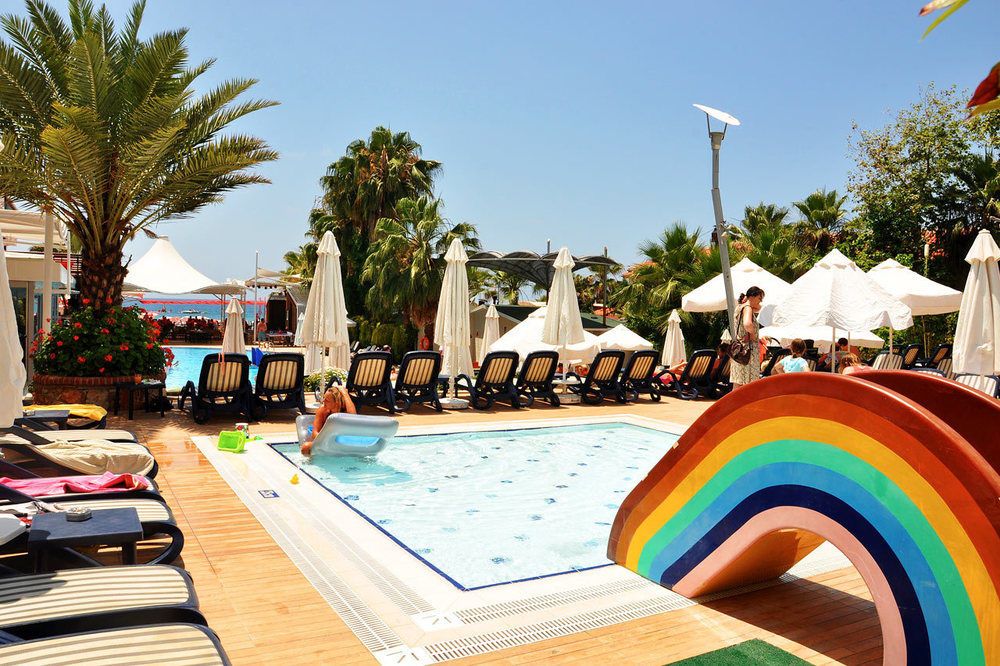 Smartline Sunpark Beach — 4-Star Luxury Hotel in Alanya, Turkey
