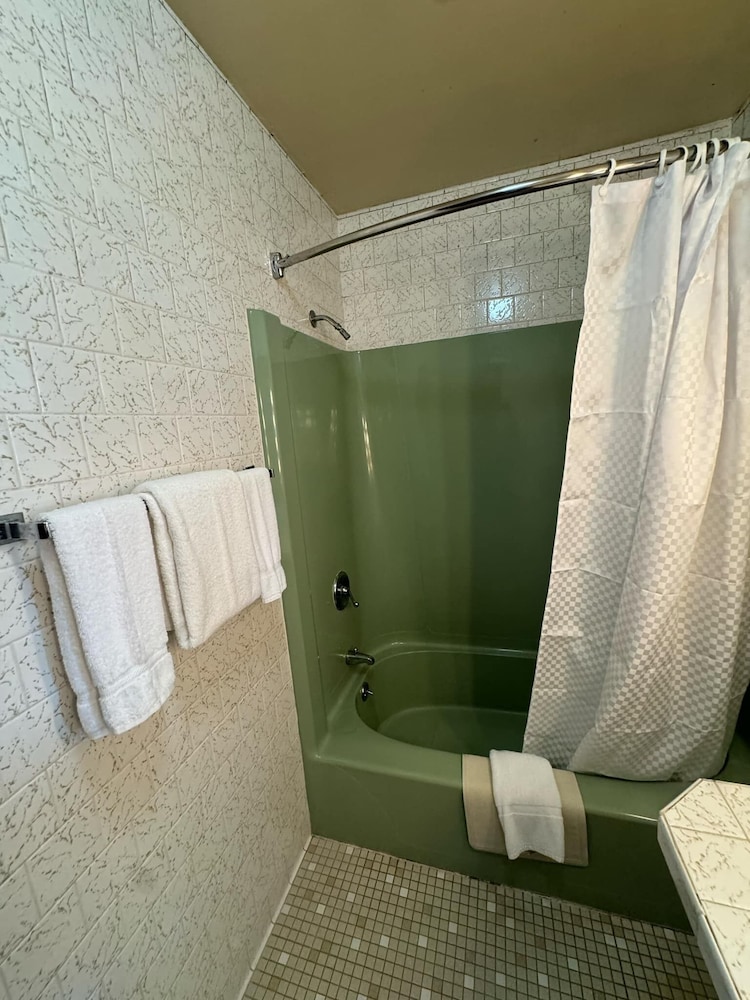 Sunset Oceanfront Lodging - photo 78