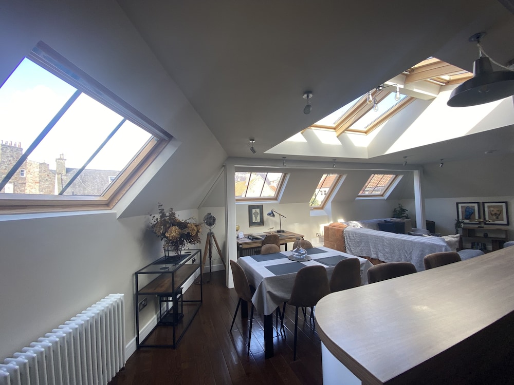 The Loft Remarkable 2 Bed Anstruther Apartment — 4-Star Luxury Hotel in Anstruther, United Kingdom