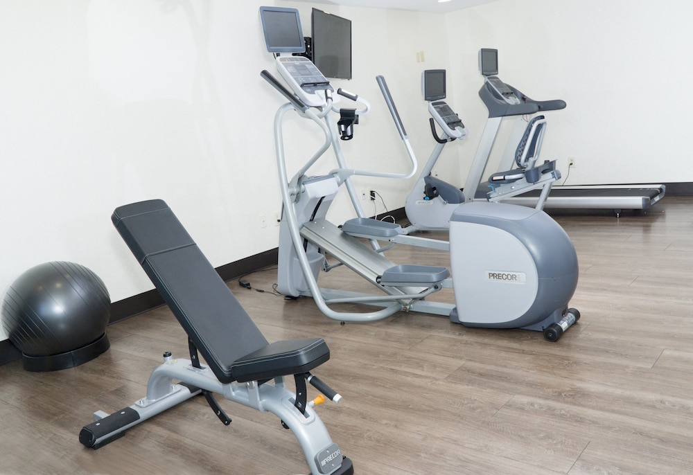 Holiday Inn Express Hotel & Suites Madison by IHG - photo 58