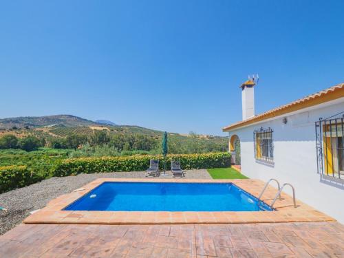Cubo's Casa Rio Grande — 4-Star Luxury Hotel in Guaro, Spain