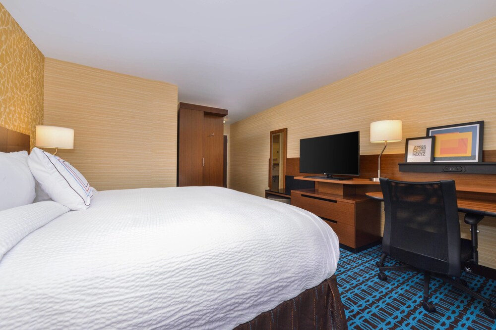 Fairfield Inn & Suites by Marriott Coralville - photo 8