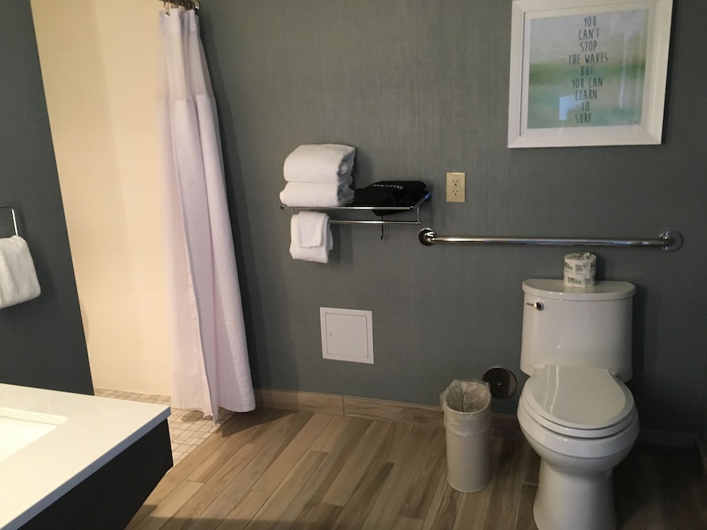 Crowne Plaza Ventura Beach by IHG - photo 35