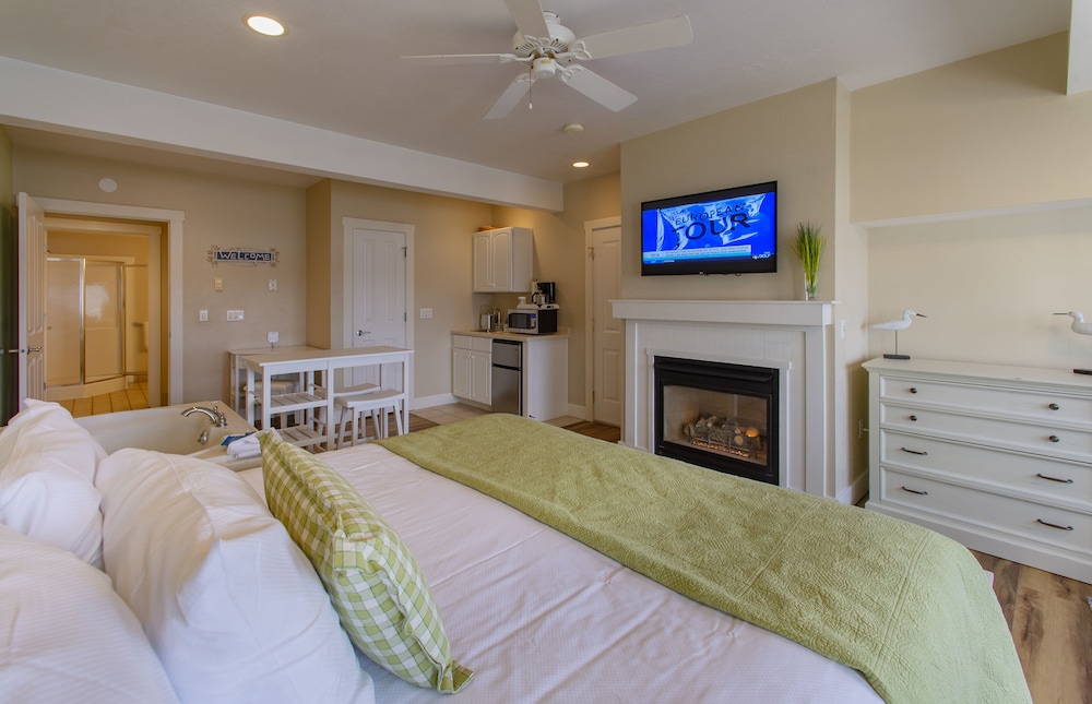 Edgewater Resort - photo 23