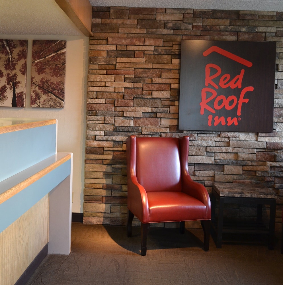 Red Roof Inn Benton Harbor St Joseph - photo 2