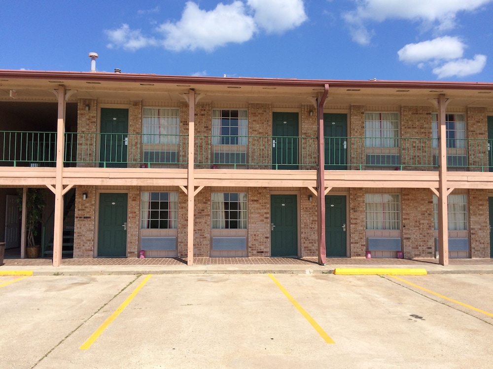 Chaparral Motel - photo 36