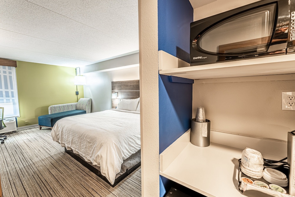 Holiday Inn Express Indianapolis South by IHG - photo 25