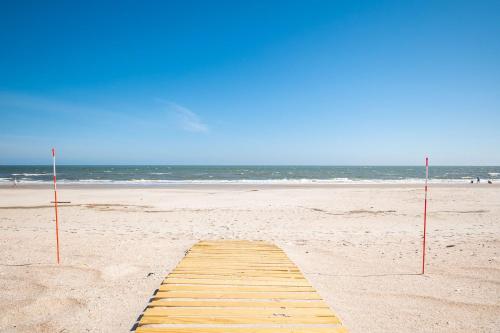 The Salty Dog by Oak Island Accommodations - photo 2