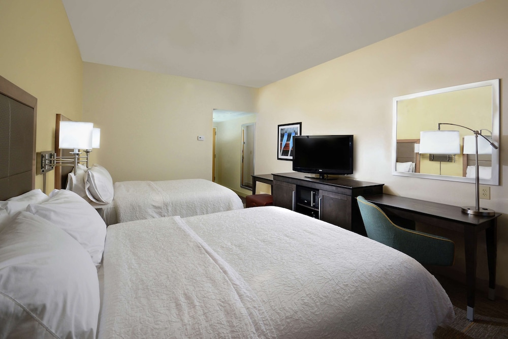 Hampton Inn Martinsville - photo 9