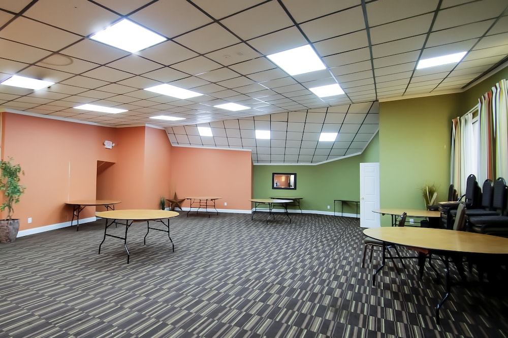 Cypress Inn & Suites Washington by OYO - photo 36