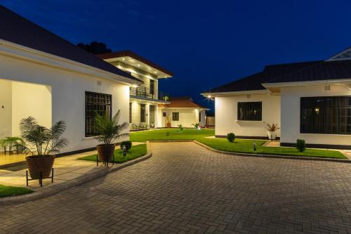 Sarita Village Homes — 4-Star Luxury Hotel in Arusha, Tanzania
