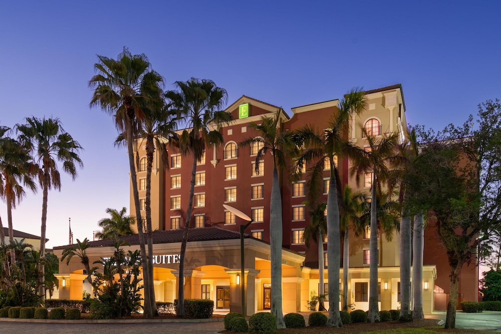 Embassy Suites by Hilton Fort Myers Estero - photo 76