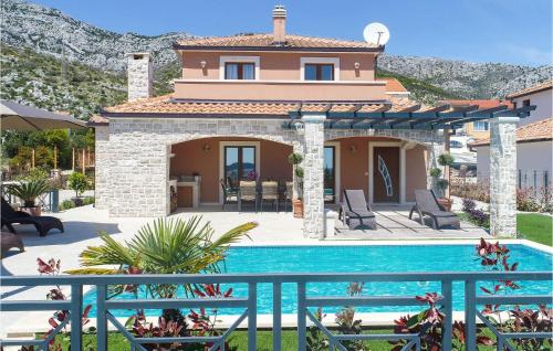 3 Bedroom Nice Home in Orebic — 5-Star Luxury Hotel in Orebic, Croatia
