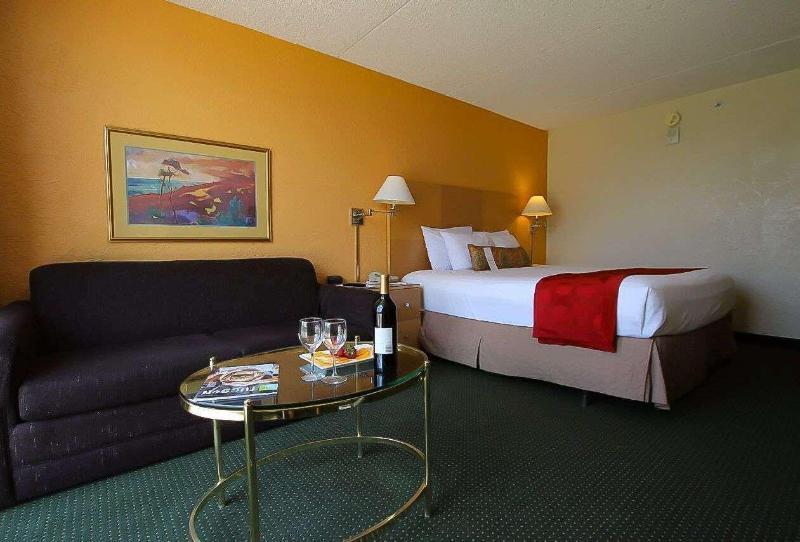 Pueblo Inn - photo 10