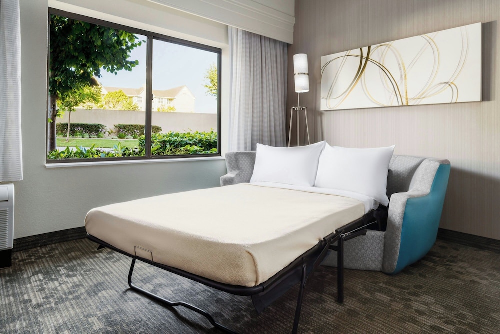 Courtyard by Marriott Salinas Monterey - photo 18