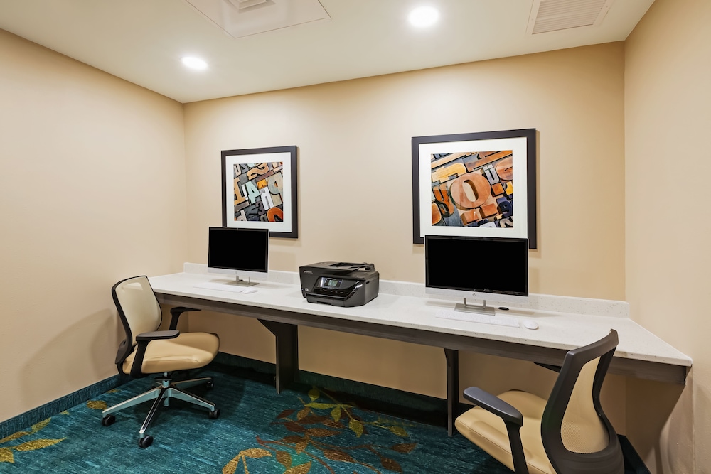 Candlewood Suites Lenexa Overland Park Area - photo 42
