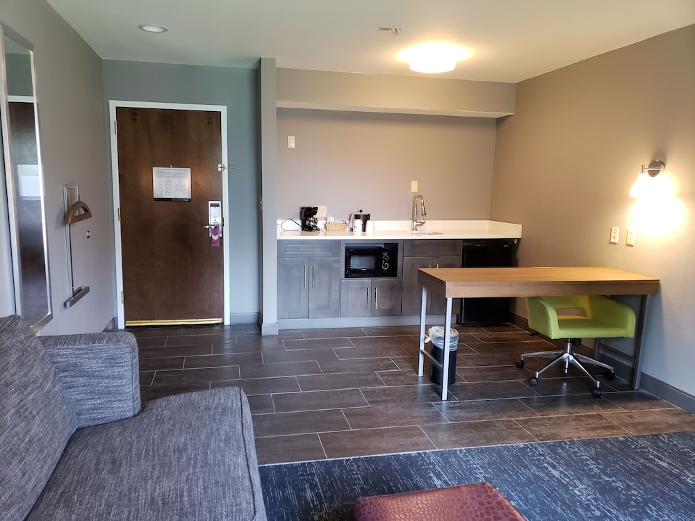Hampton Inn & Suites Newtown - photo 24
