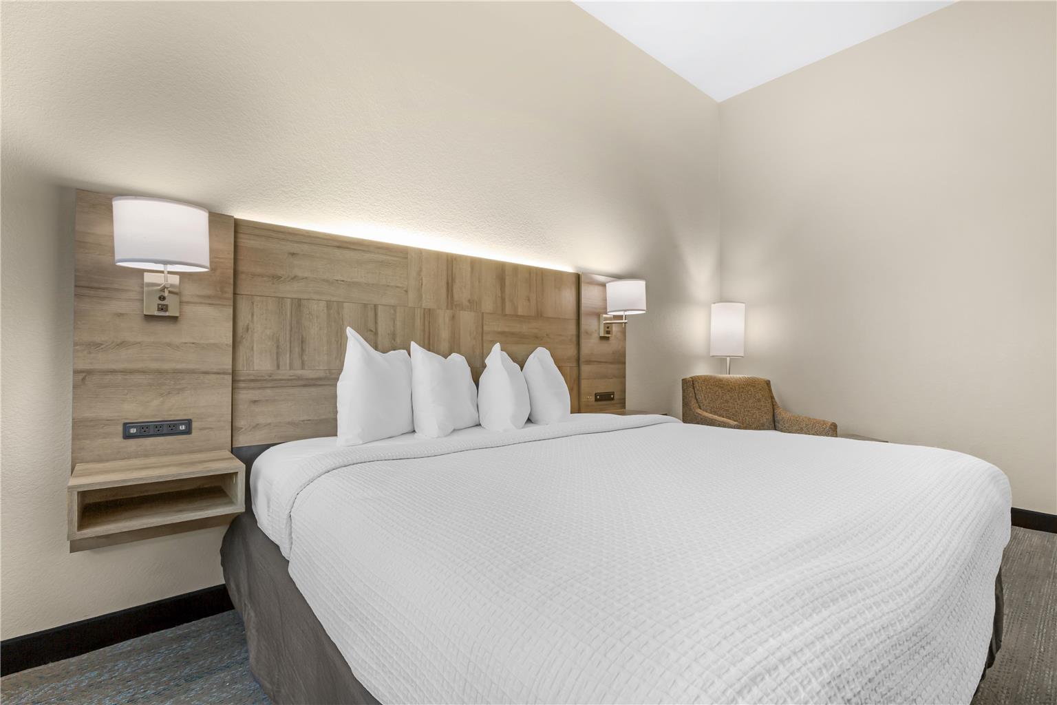 Super 8 by Wyndham Greensboro Coliseum Conv. - photo 21