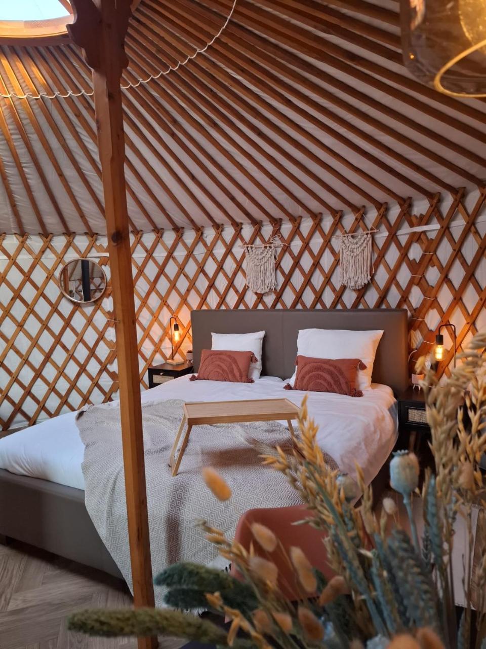 Yurt 2 4p — hotel in Ravels
