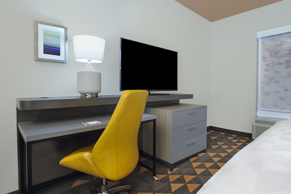 Holiday Inn Hattiesburg North by IHG - photo 19