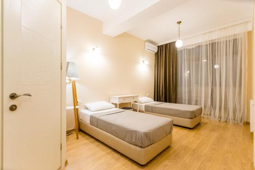Central Comfort Place l