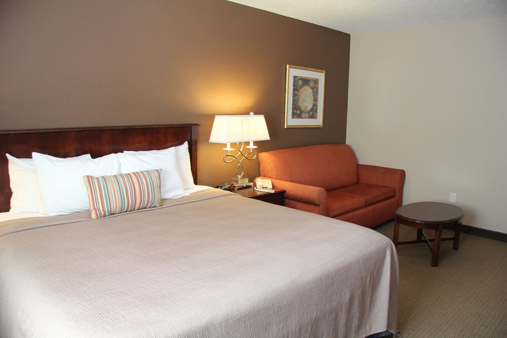 Green Acres Hotel - photo 15