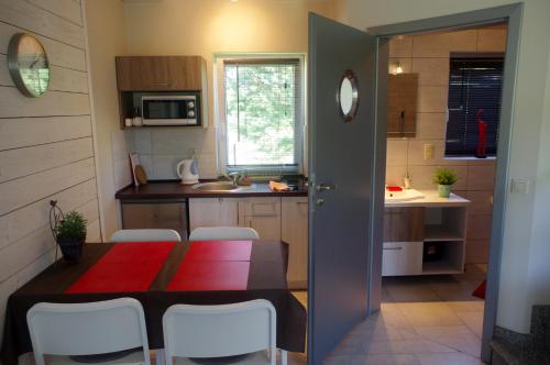 Wypoczynkowa Osada Domki Blisko Morza in Jastrzebia Gora, Poland