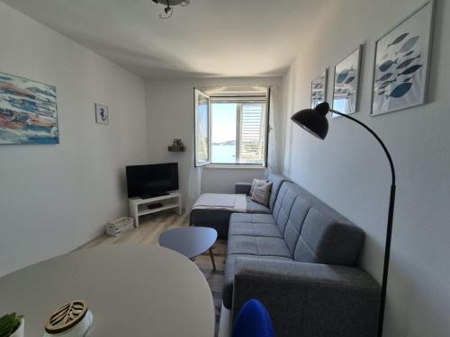 Apartments Matea One Bedroom Apartment with Sea View tikovica