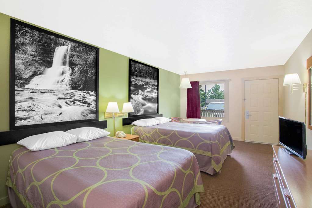 Super 8 by Wyndham Christiansburg - photo 12