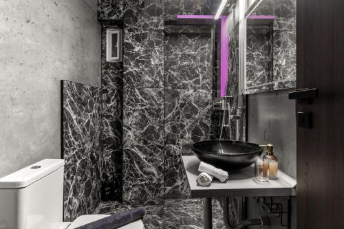 Luxe house in Glyfada with spa near metro station C8 — 4-Star Luxury Hotel in Athens, Greece