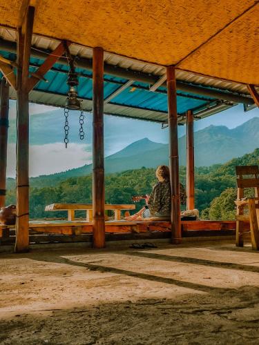 Rinjani Houseboon — Unknown City — photo 2