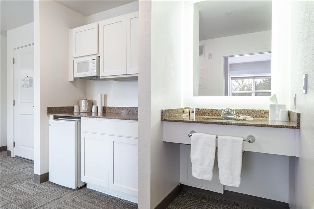 Marshall Suites Bainbridge Island SureStay Collection by BW - photo 14