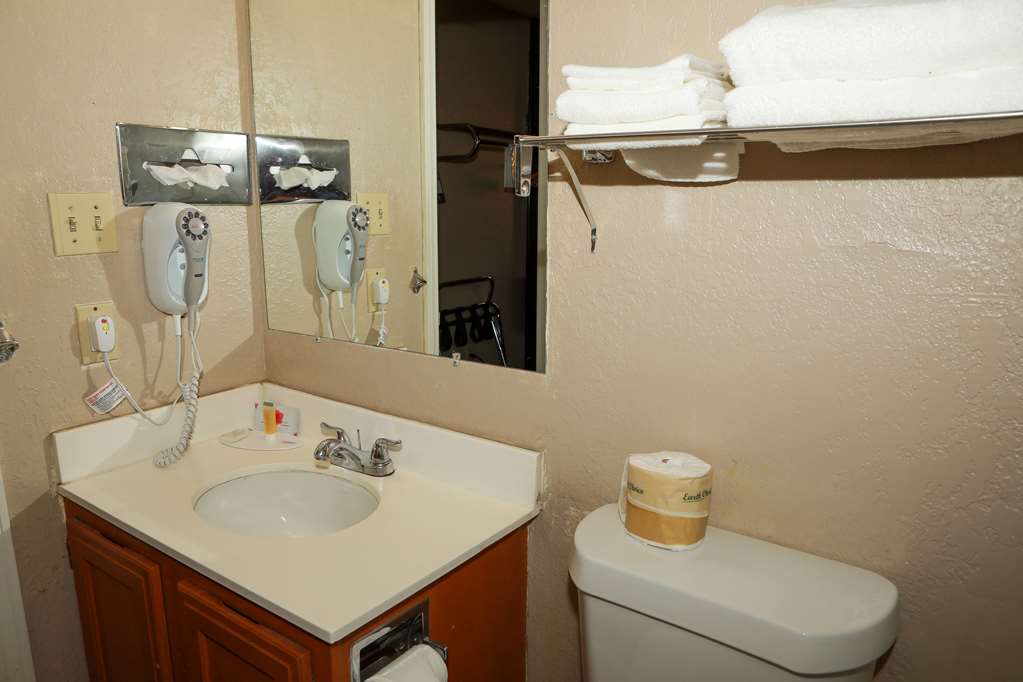 Super 8 by Wyndham Gallup - photo 20