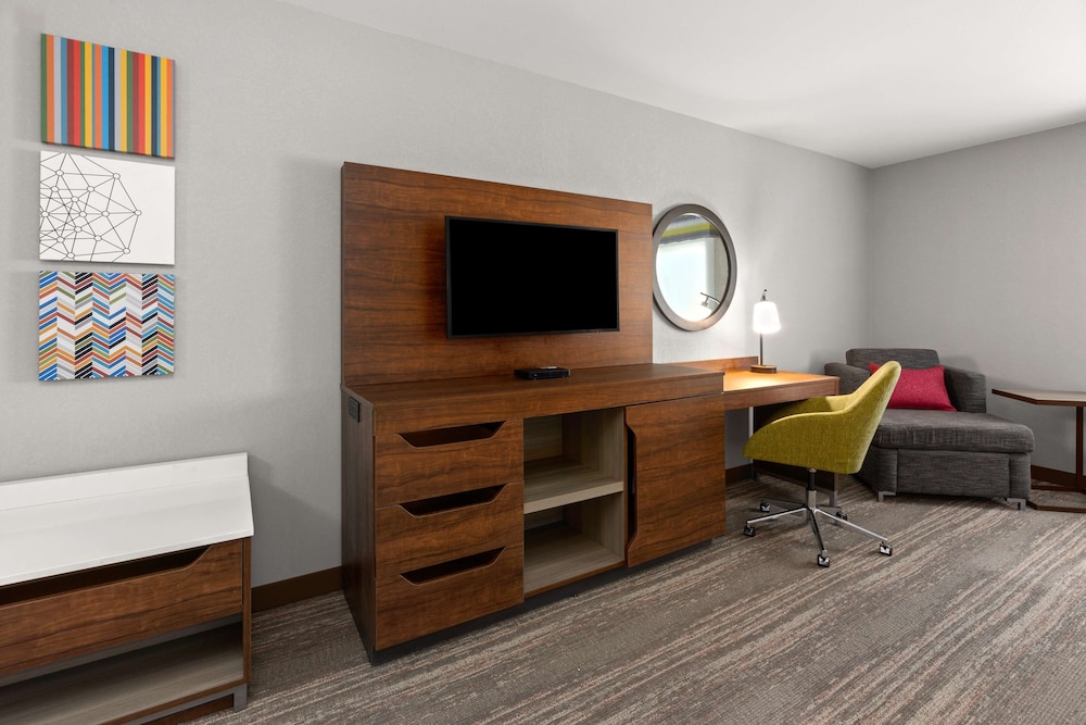 Hampton Inn & Suites Burlington - photo 15