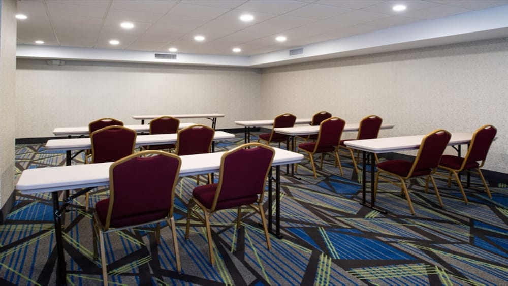 Holiday Inn Express West Cincinnati by IHG - photo 53