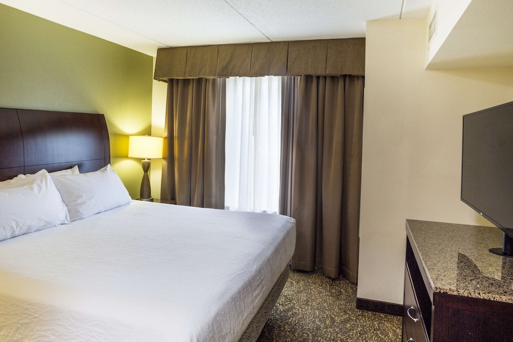 Hilton Garden Inn Hampton Coliseum Central - photo 7