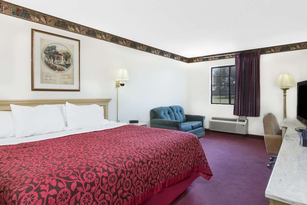 Days Inn by Wyndham Concordia - photo 5