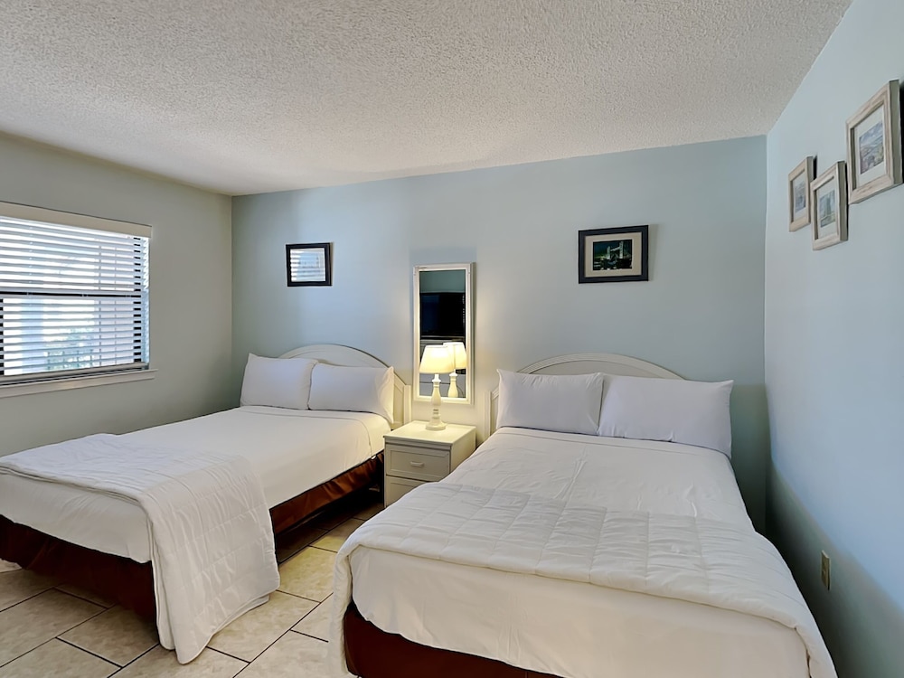 Edgewater Beach & Golf Resort II by Resort Collection - photo 8