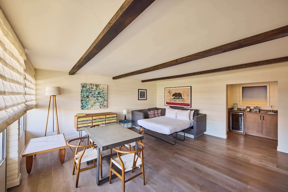 The Leta Santa Barbara Goleta Tapestry Collection by Hilton - photo 24