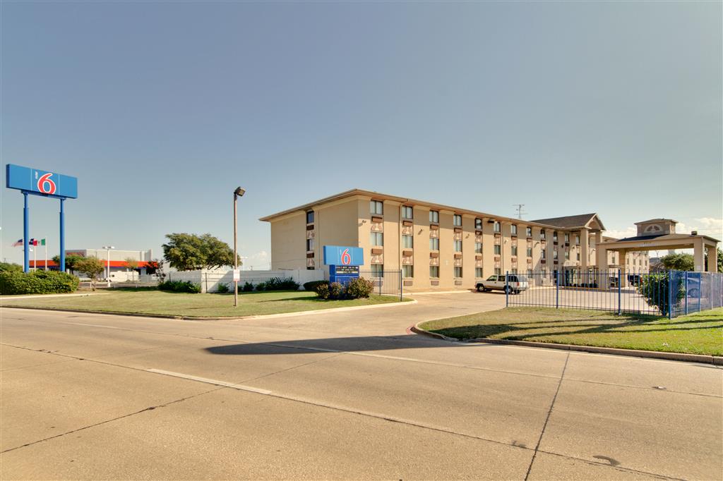 Motel 6 Dallas TX Fair Park - photo 2