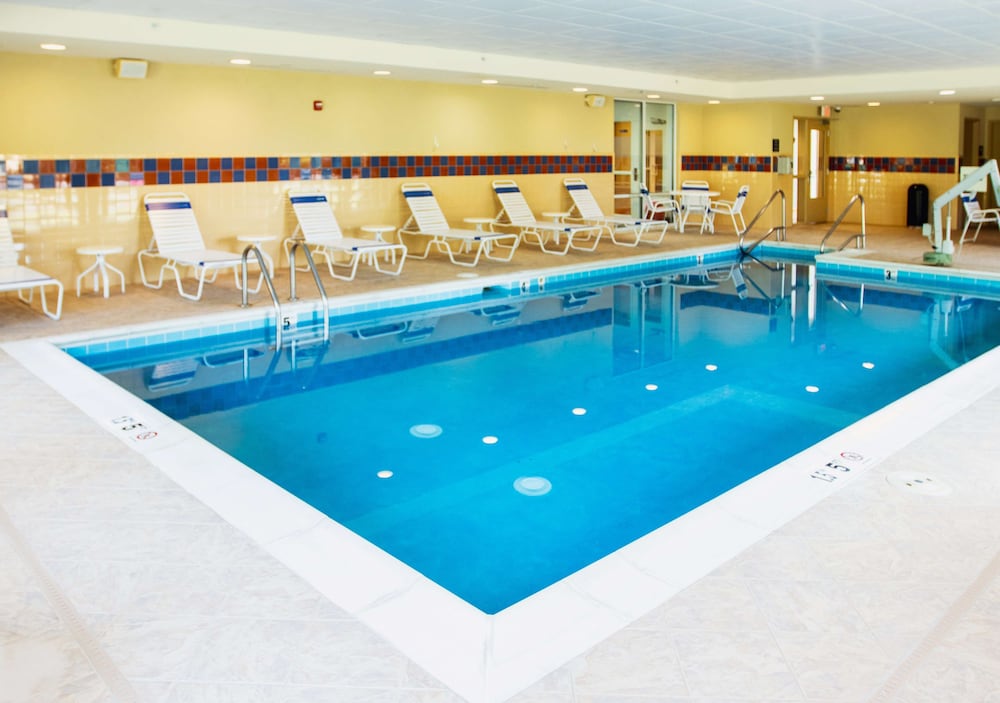 Hampton Inn Gloucester - photo 30