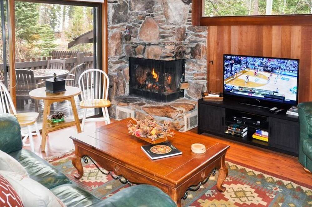 Tahoe Taverns 101 by Tahoe Mountain Properties VR - photo 8