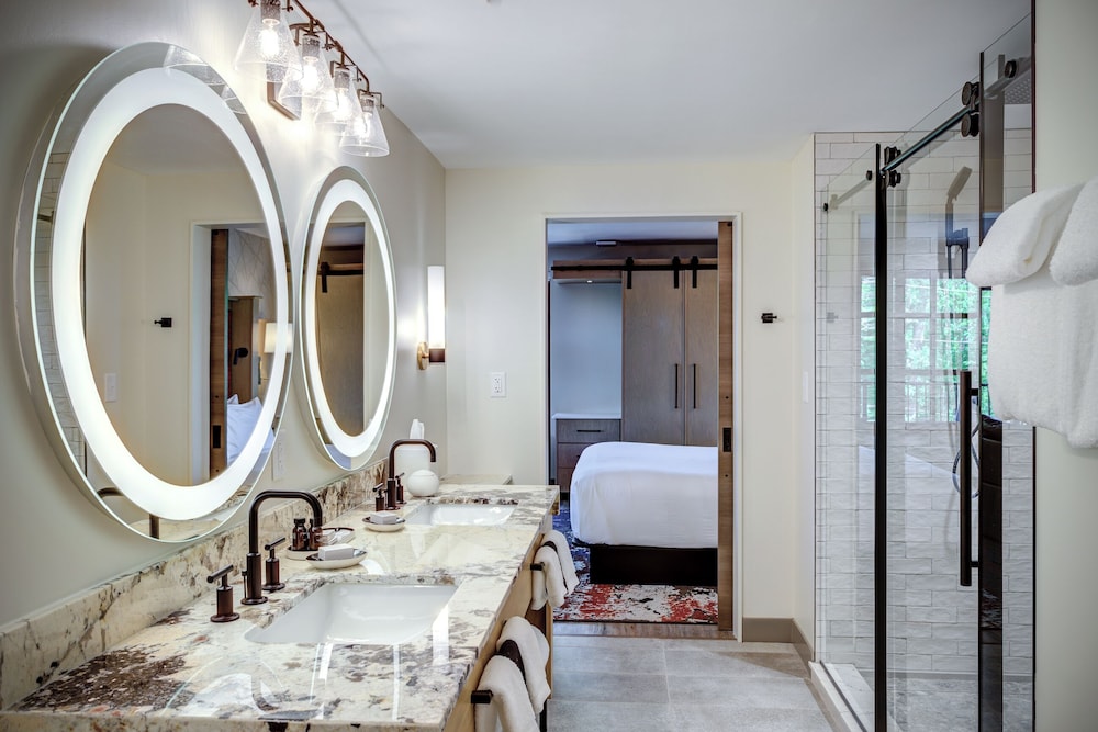 The Embers Hotel - photo 80