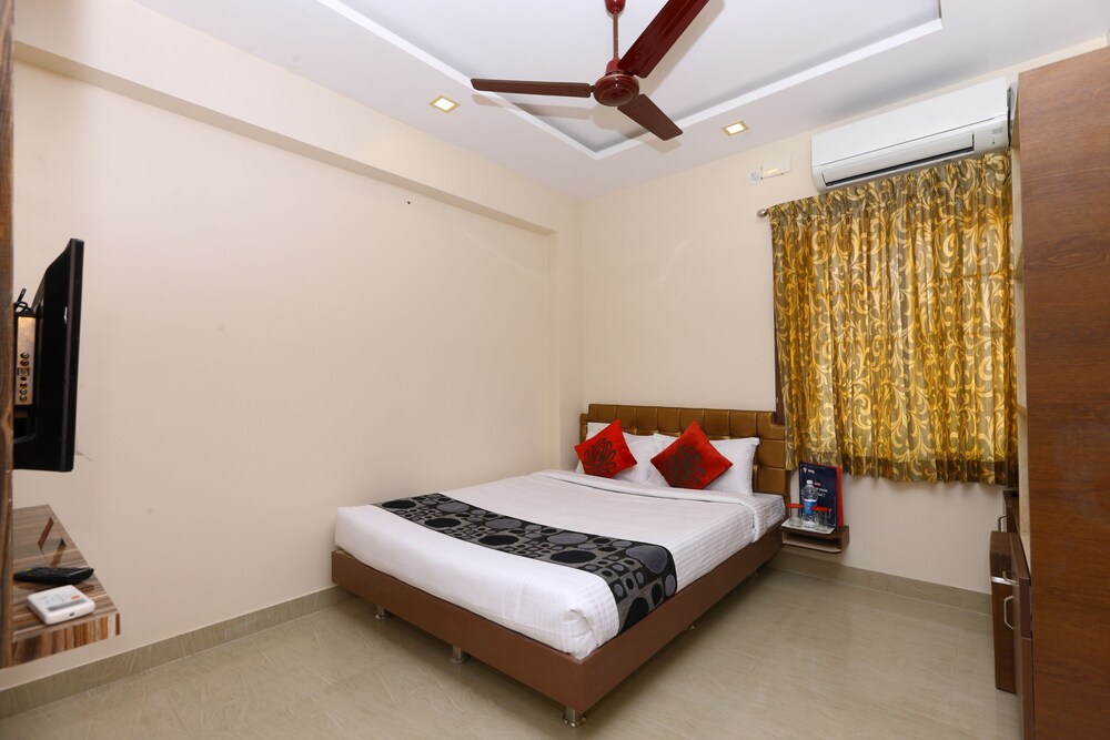 Oyo 40876 Sri Kamadhenu Residency — Coimbatore