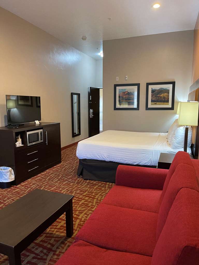 Best Western Plus Zion West Hotel - photo 24