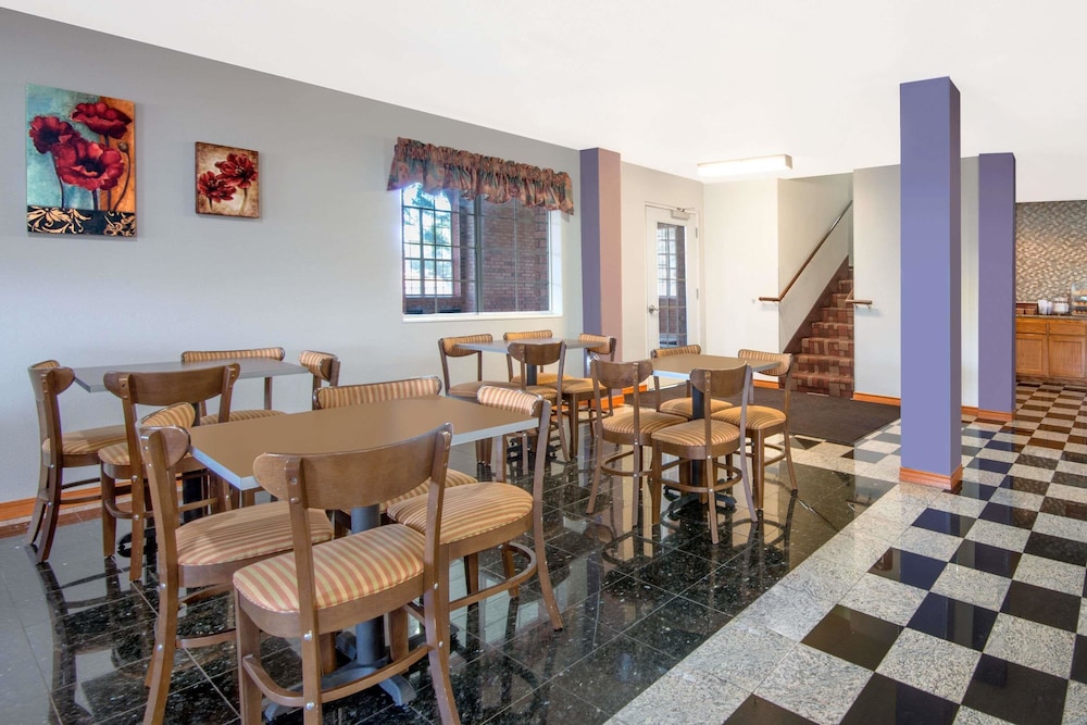 Microtel Inn & Suites by Wyndham Amarillo - photo 3