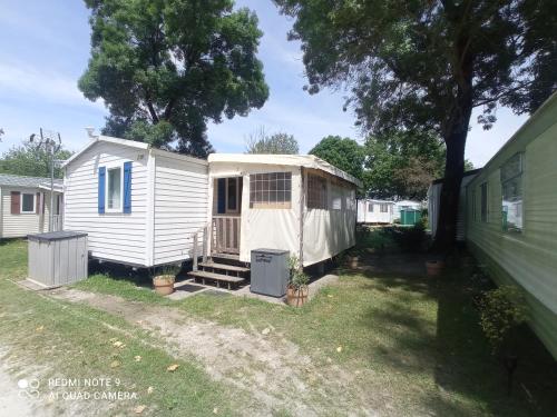Mobilhome 4 6 Personnes Confort Piscine Mer Meschers Sur Gironde — Meschers Sur Gironde