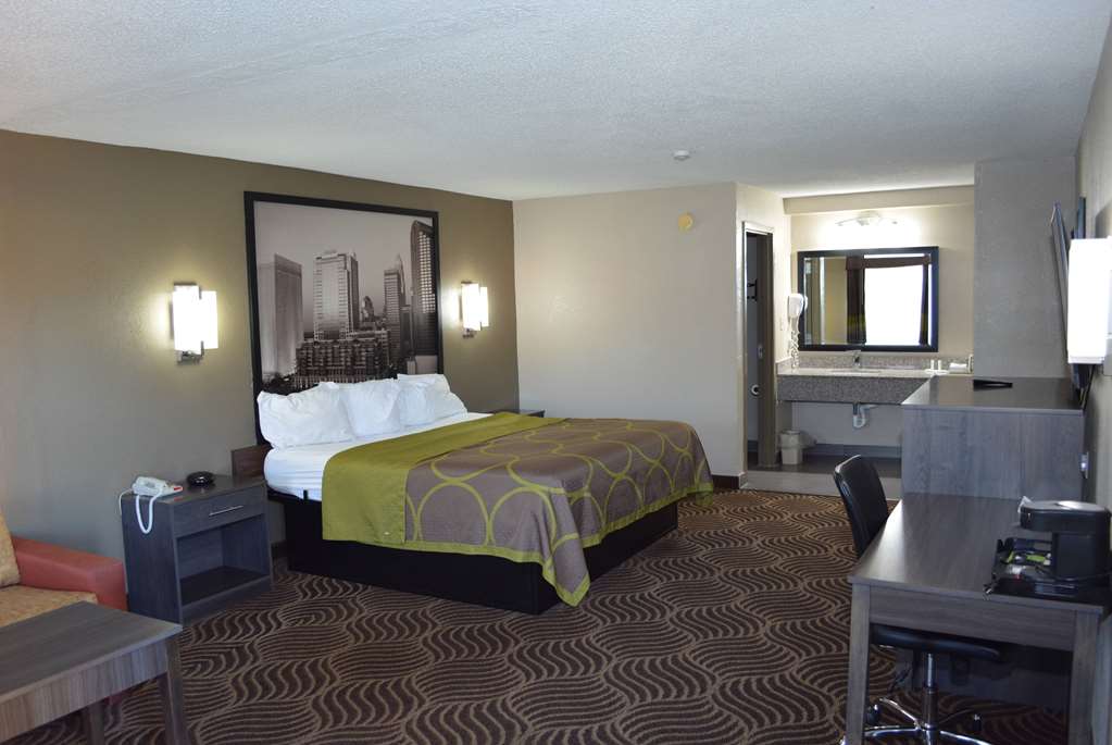 Super 8 by Wyndham Huntersville Charlotte Area - photo 18