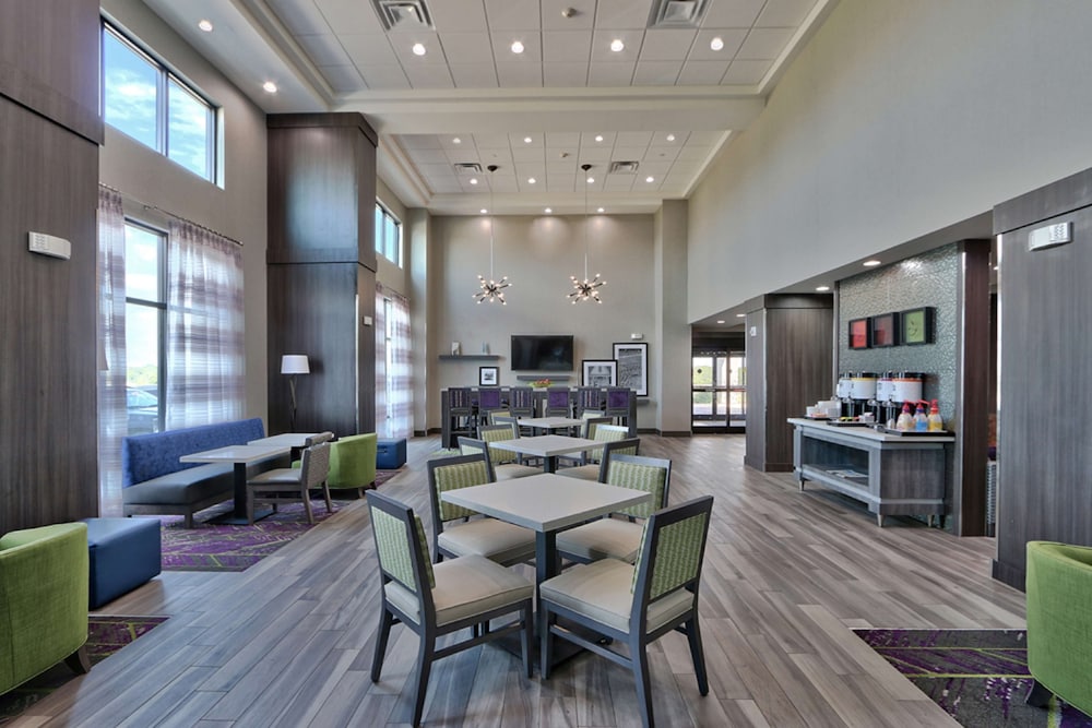 Hampton Inn & Suites Guthrie - photo 37