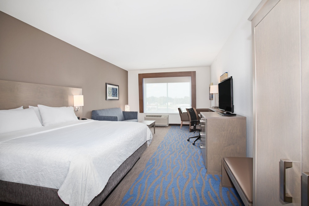 Holiday Inn Express & Suites Great Bend by IHG - photo 12